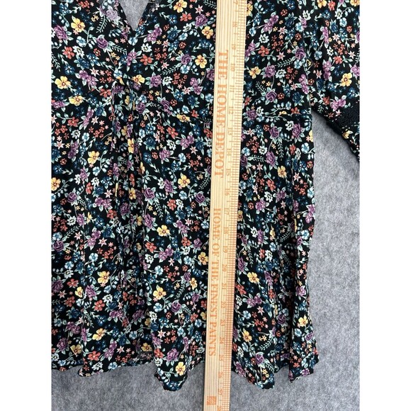 No Boundaries Black Daisy Floral Top 3/4 Sleeve Flare Crochet Sz 3X - Picture 7 of 10